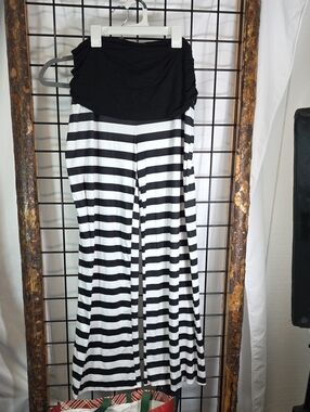 Gracyoga Black and White Pants